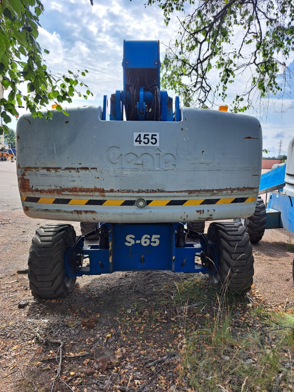 Sold - Articulated Boom Lift - View 3